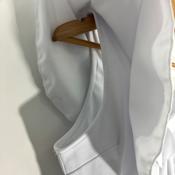 Women’s Size Small Solid White Asymmetrical Ruffle Cropped Stretch Casual Top - Picture 3 of 7